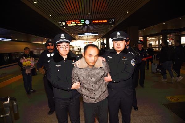 男子在郑州内衣店杀害一名女性,逃亡11年