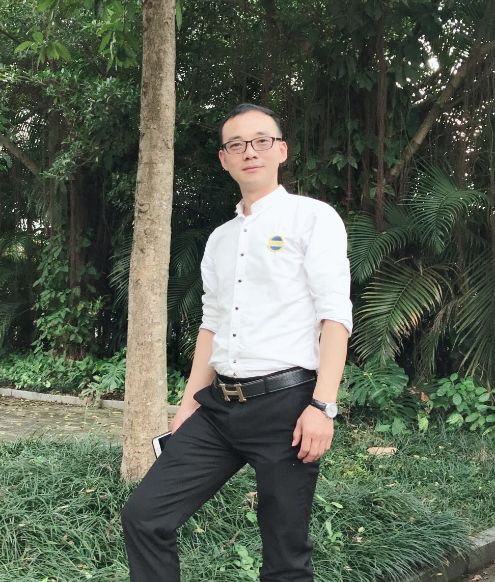 刘柏君白蚁防治 百家号01-0623:09 我们前天看到了一个白蚁现场,整栋