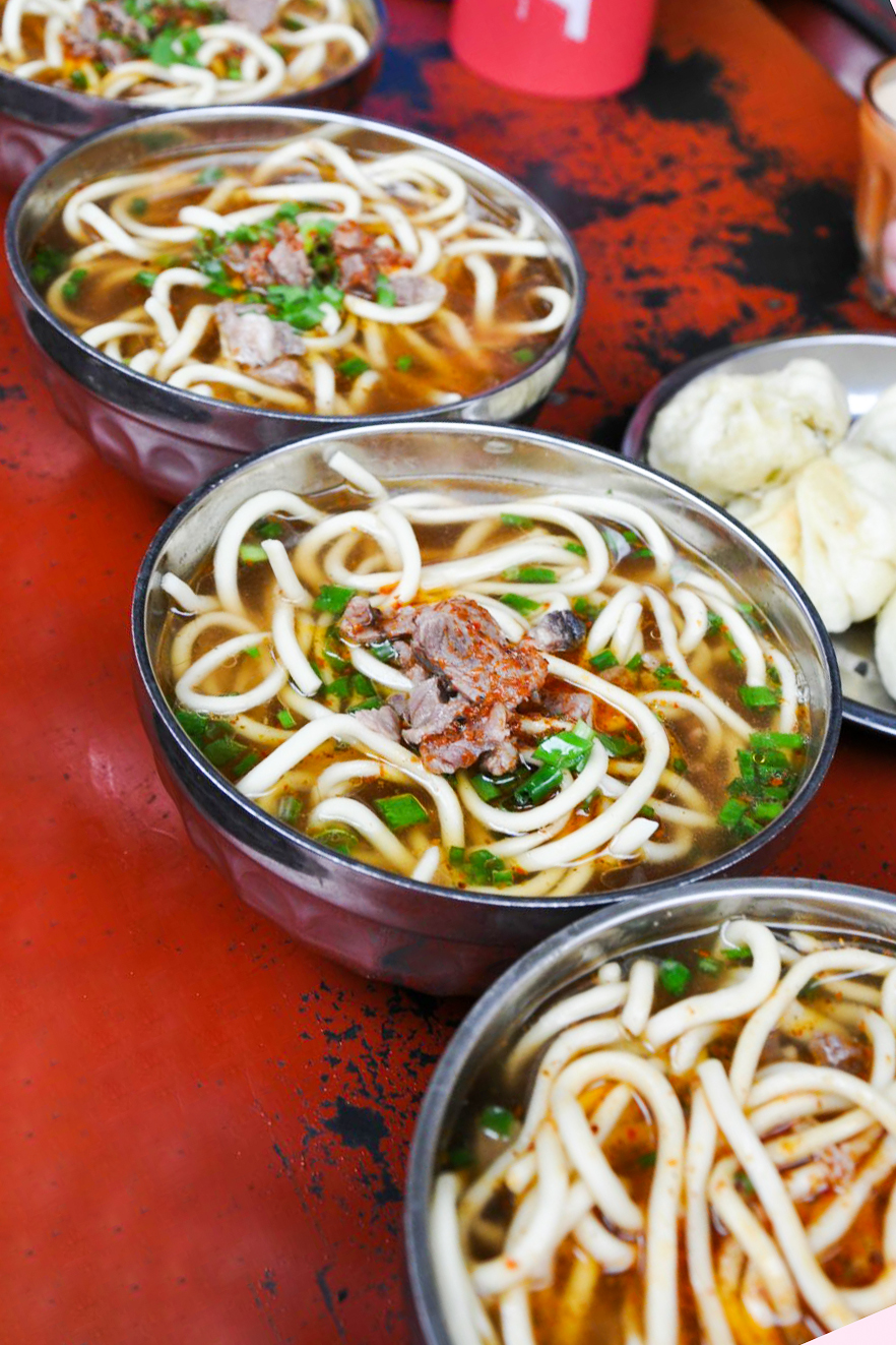 摩旅西藏:藏面,藏包子到底好吃吗?我带你去江孜小城尝一尝