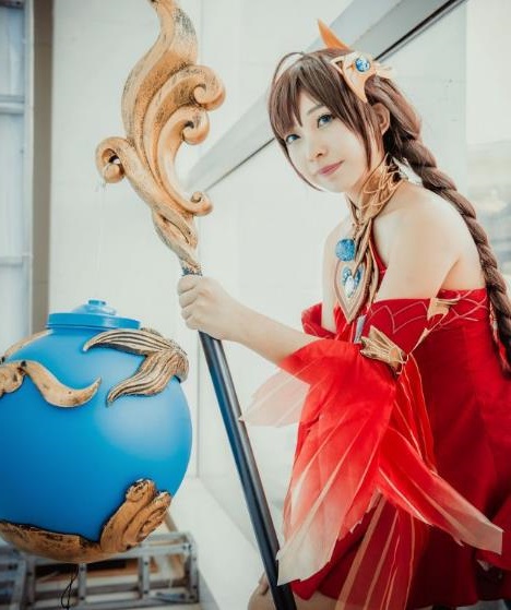 王者荣耀cos大乔"神还原",网友:太好看了,我快忍不住了