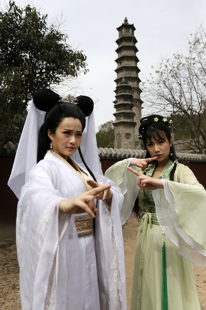 原来新白娘子传奇施法手势是赵雅芝设计的!