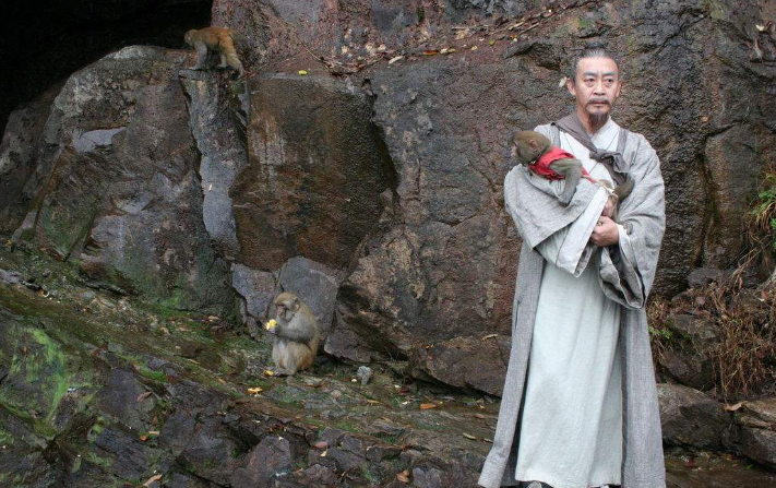 他才是孙悟空真正的父亲,苦读五十年才入仕,却当官五年告老还乡