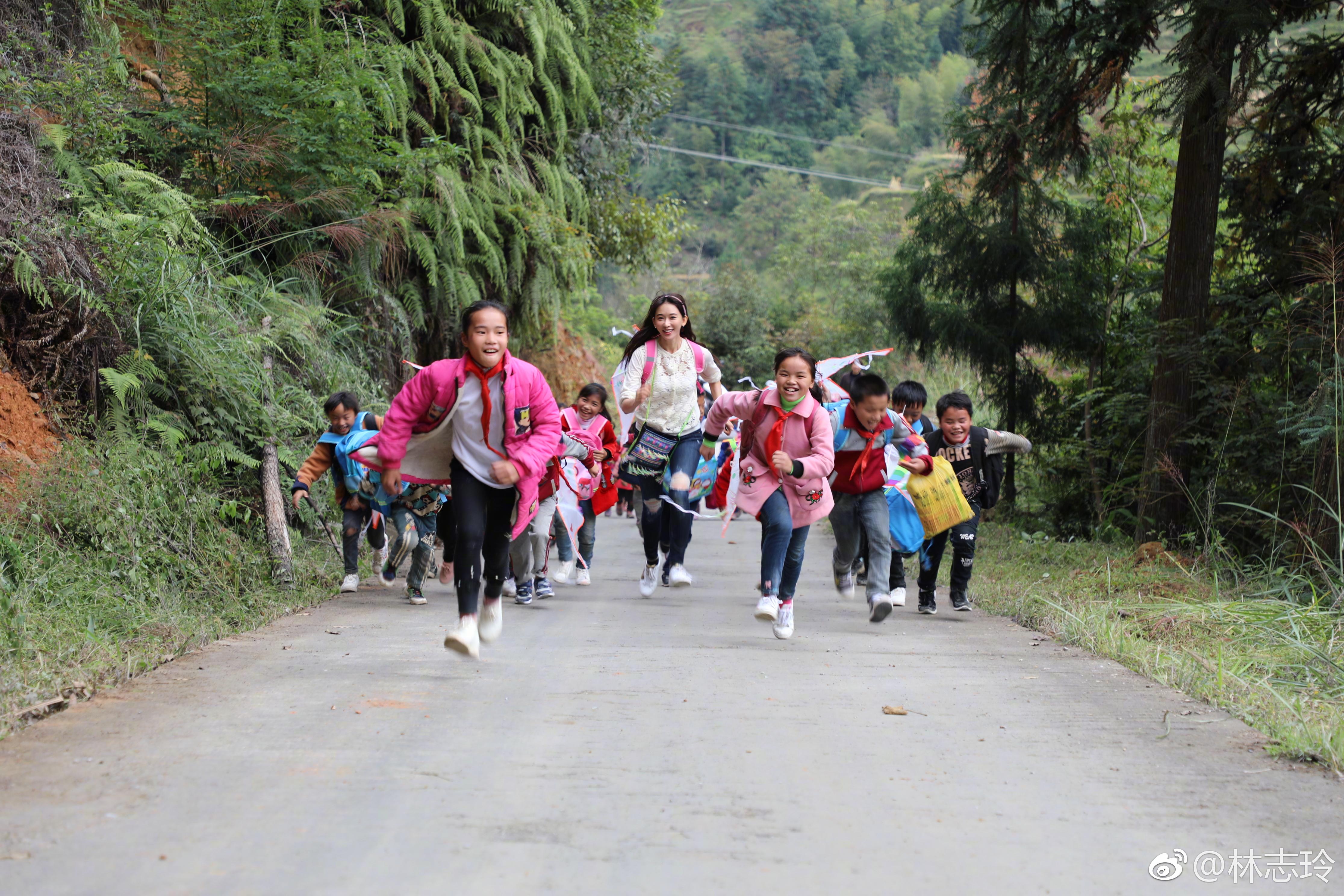 林志玲人美心更美,近日深入貴州貧困山區建立志玲之家 網友點贊