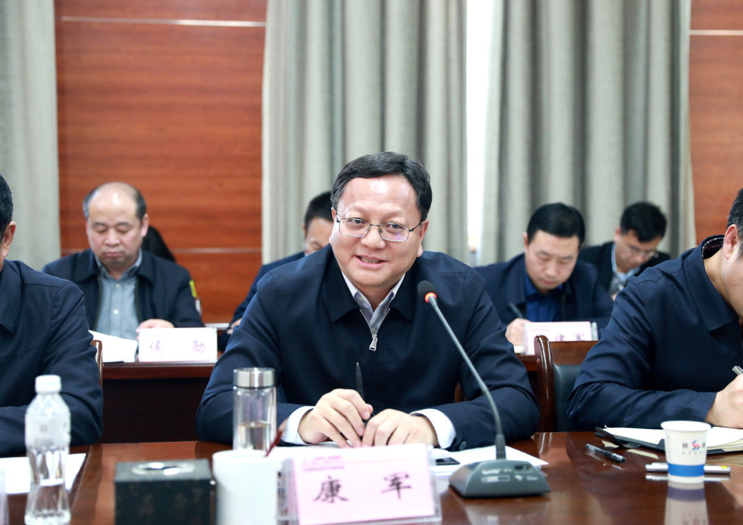 康军主任在沣西新城调研重点项目建设和大棚房整治等工作