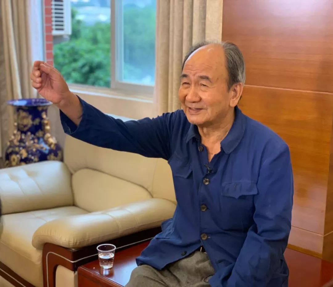 柯子江:曾经被迫放弃学业,创办学校后累计发放奖学金超1亿元
