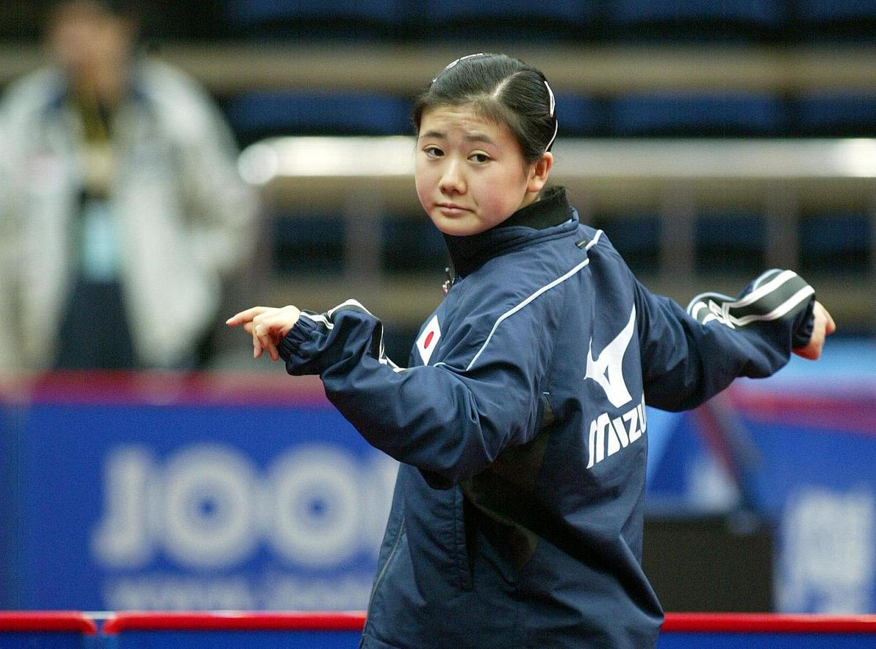 10月18日,日本媒体报道,福原爱因离婚而失去正面形象,唯一的工作是