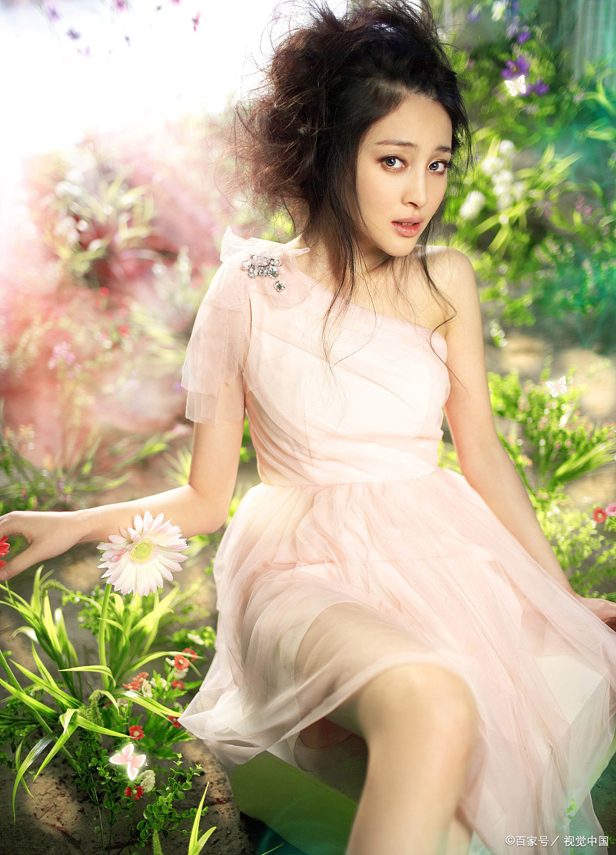 甘婷婷:性感妖媚,人间尤物