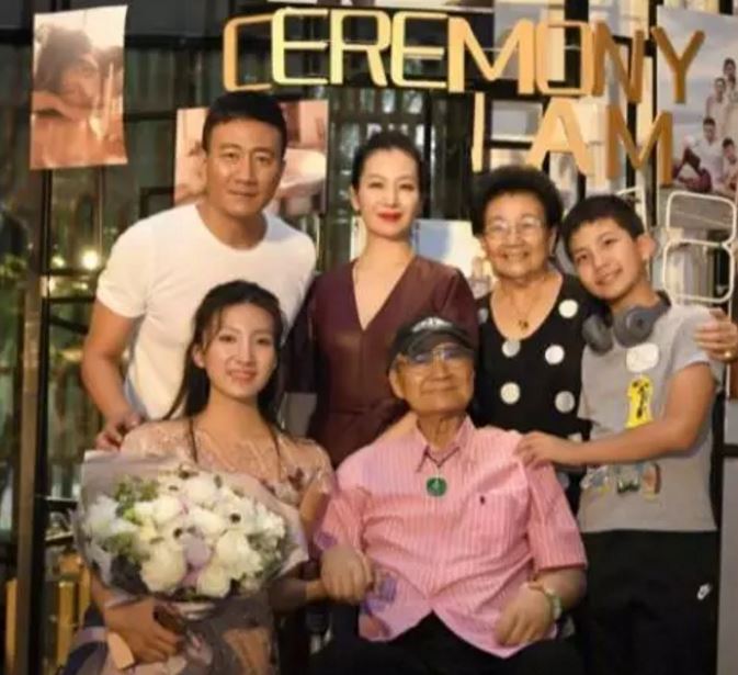 歌唱家胡宝善中秋逝世 其子胡军发文悼念