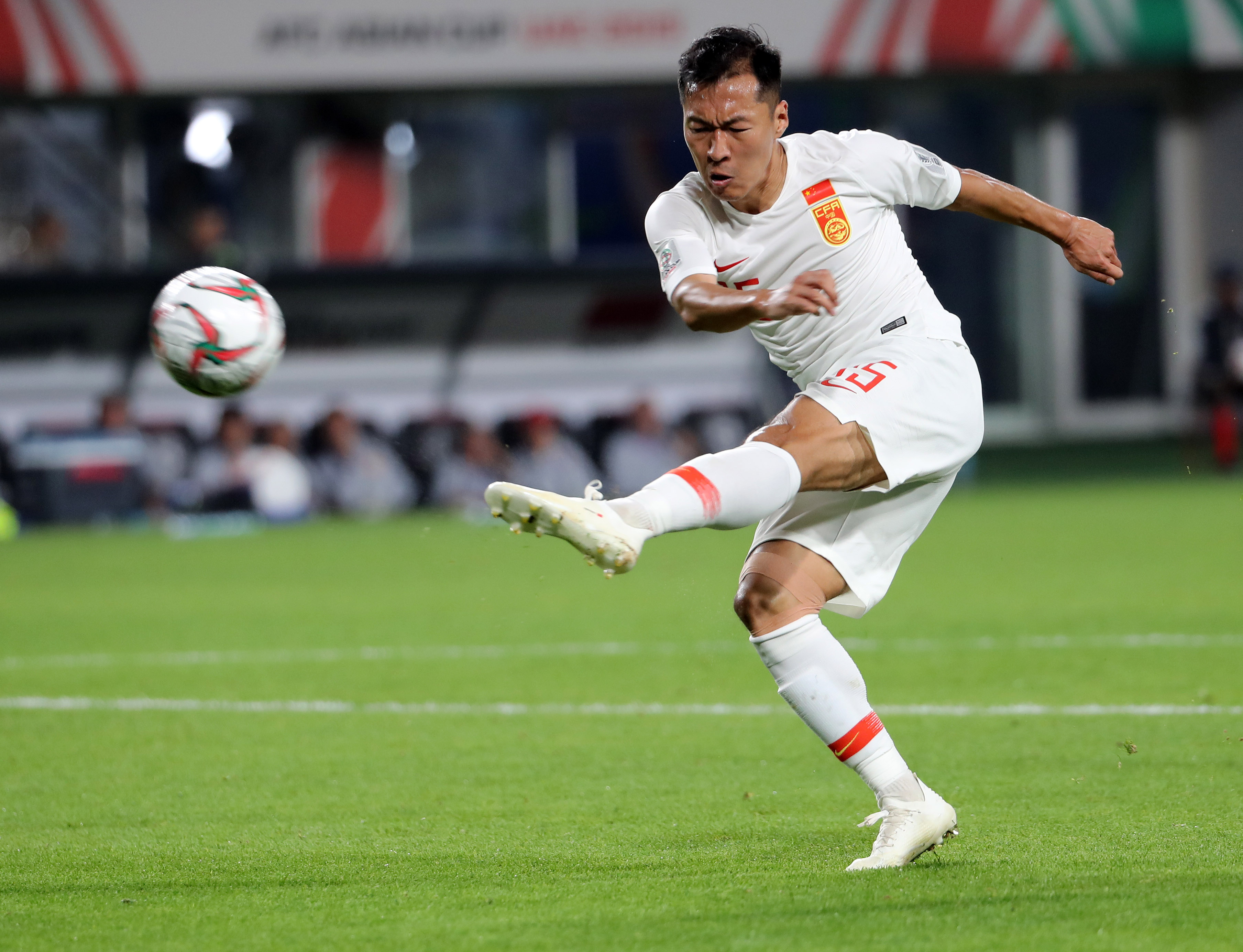 足球——小组赛:中国队不敌韩国队