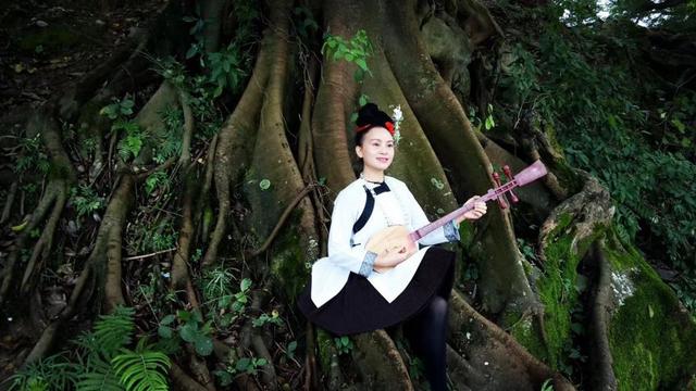 "侗族女神"杨春念,歌声唱响40年