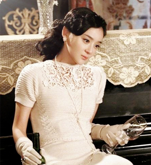 袁珊珊最新年代剧《芙蓉锦》剧照,与何润东情深虐爱