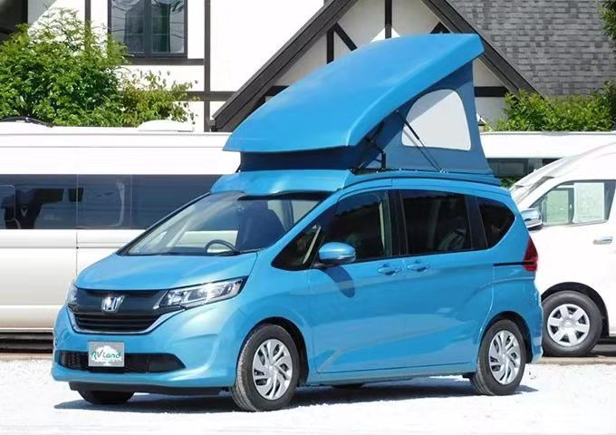 本田飞度房车也很专业,车内魔术空间,大床两张