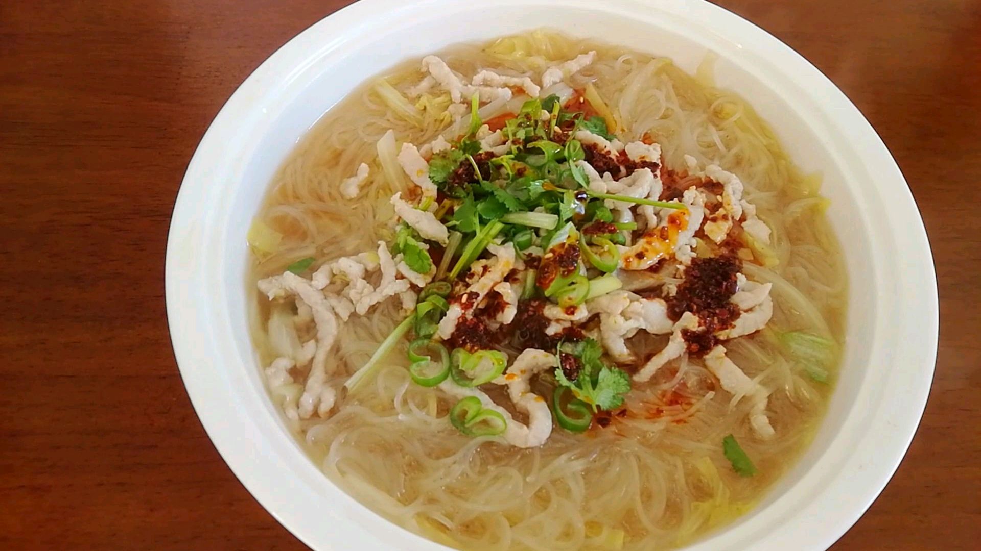 教你快速做一碗肉丝汤米粉,简单方便,看了就想吃