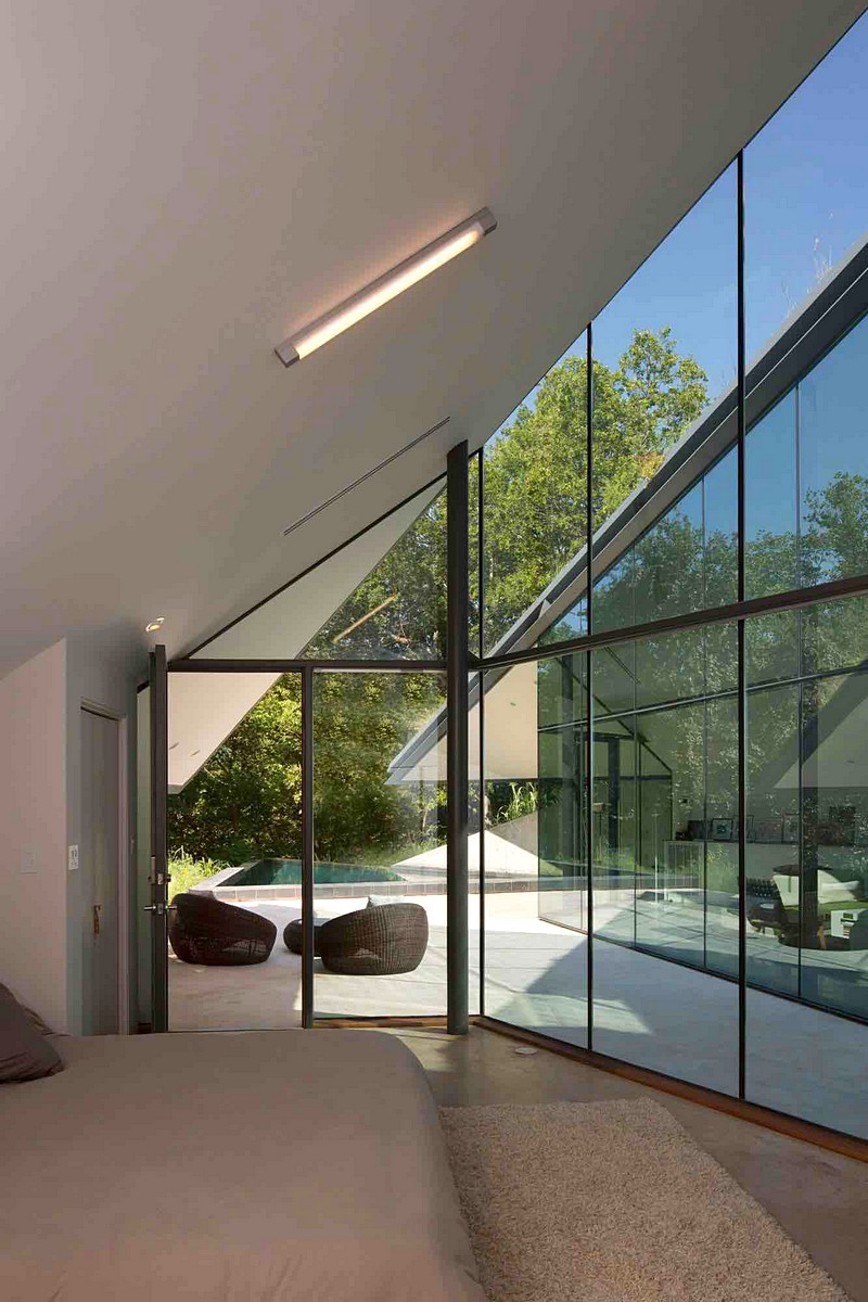 大面积的玻璃窗,美景尽收眼底