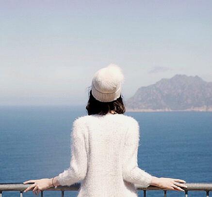 一个人痛到撕心裂肺的伤感句子,句句悲伤绝望!