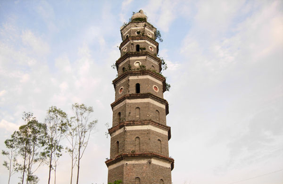 广西南宁横县面积最小的镇,位于半岛之上,曾是永淳县城所在地