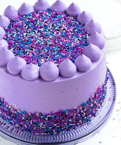 天真烂漫的双鱼座,紫色的蛋糕是最适合的了,一朵朵简单而浪漫的小花