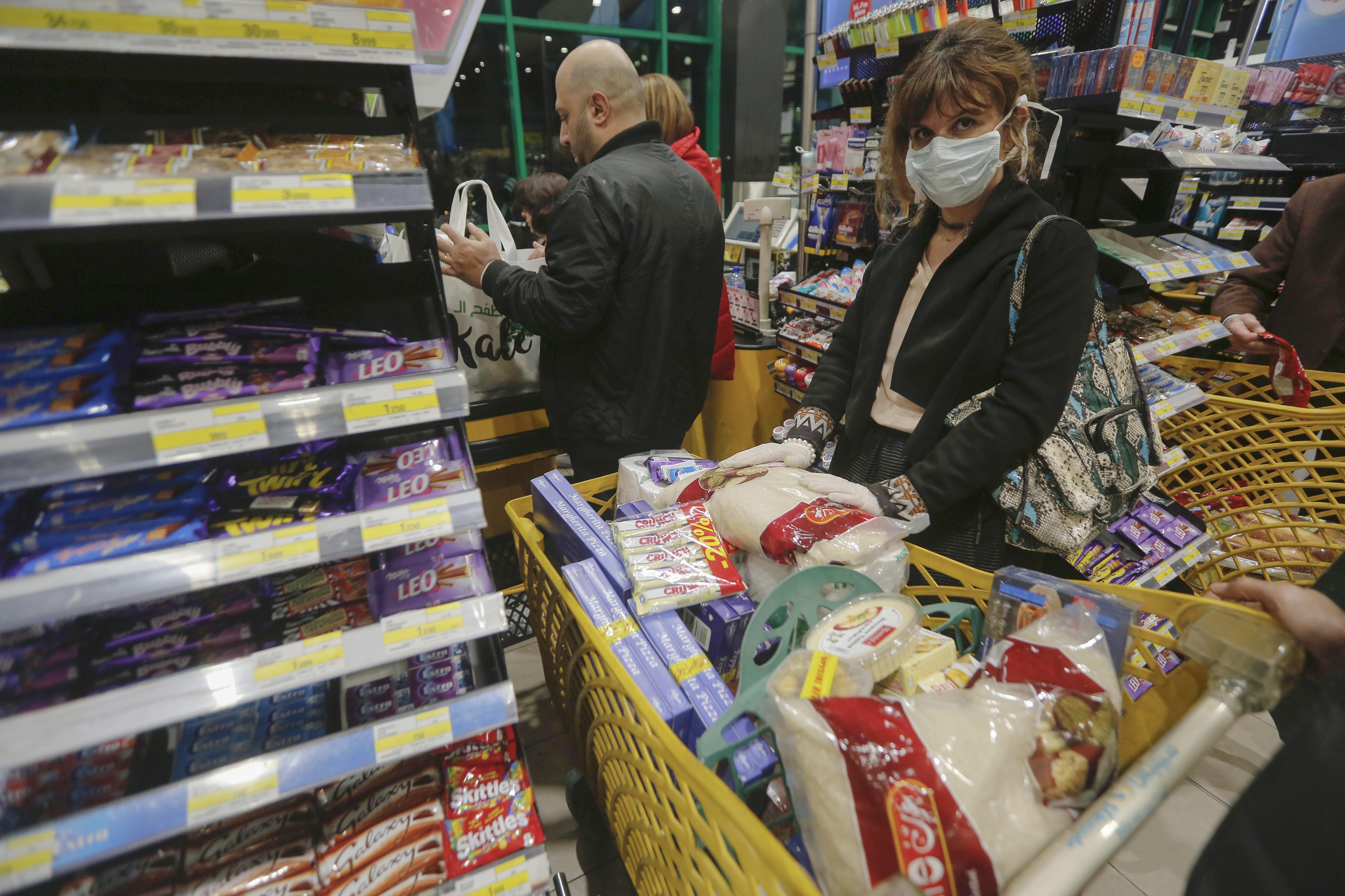 疫情蔓延 黎巴嫩出现抢购潮