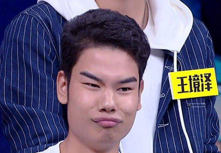 因发际线走红的网红小吴,凭借热度,不到一年还清50万债务