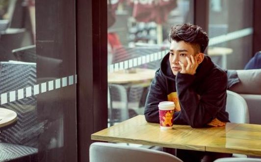 电视剧《全职高手》蒋龙化身话痨少年黄少天