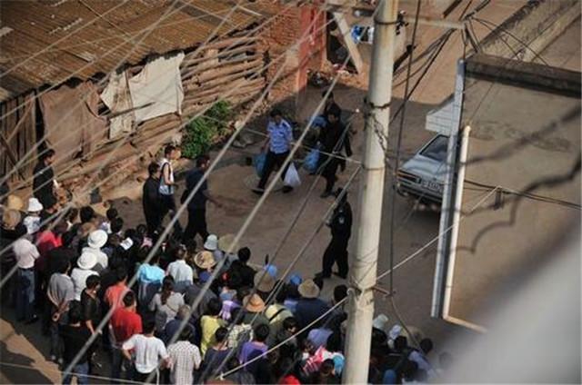 杀人恶魔龙治民在家杀害48人,将人埋在自家地窖,堪称"兵马俑"