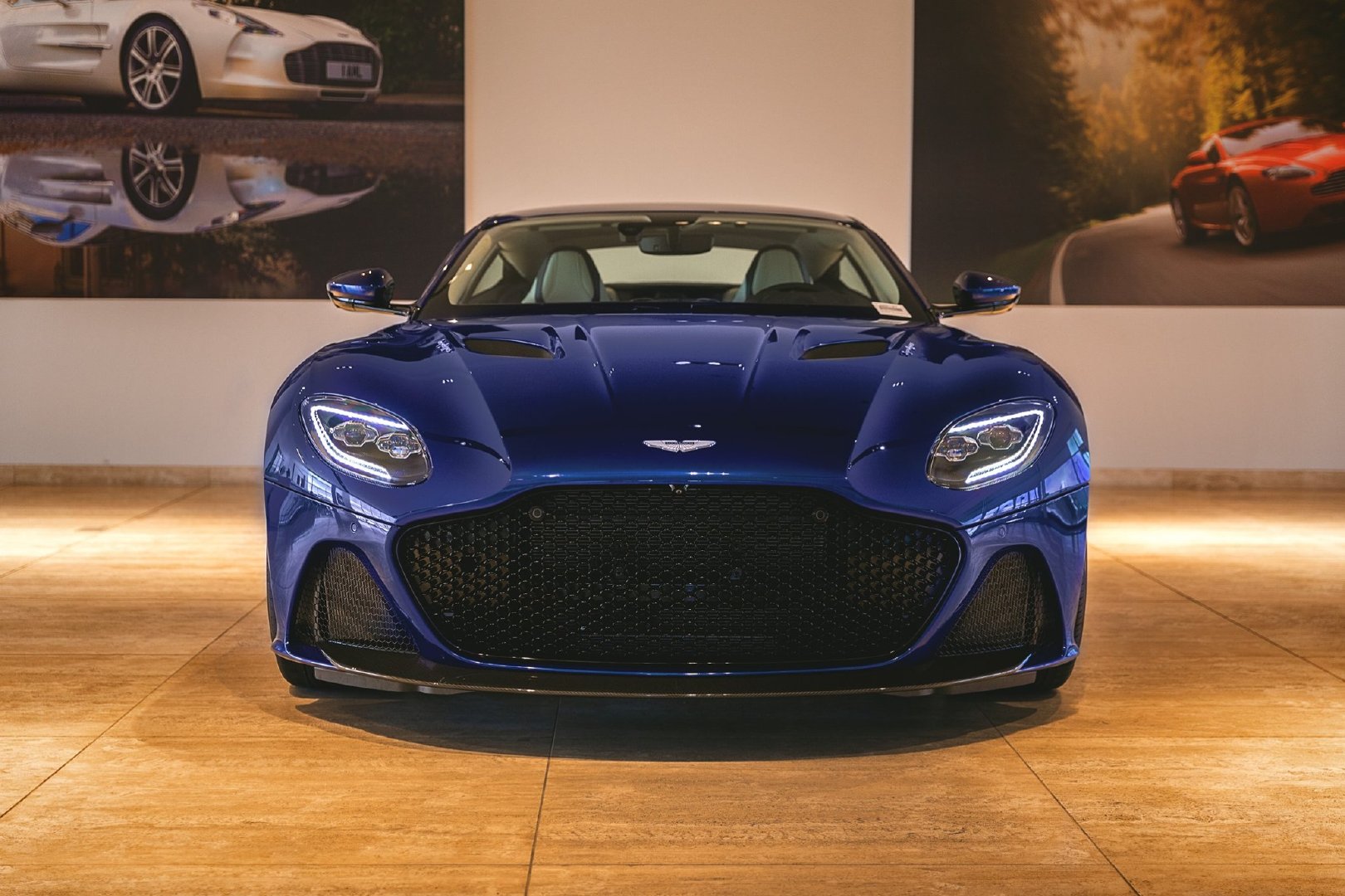 阿斯顿马丁dbs superleggera,优雅的绅士!
