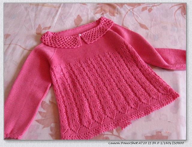 编织一款很好看的女宝宝低领毛衣,花样美观可爱,附图解