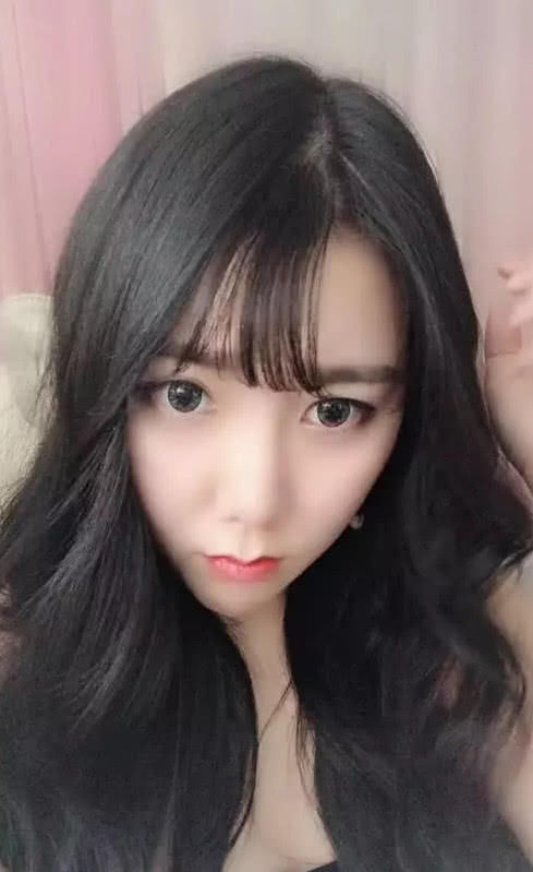 罕见照片曝光后,网友:打扰了