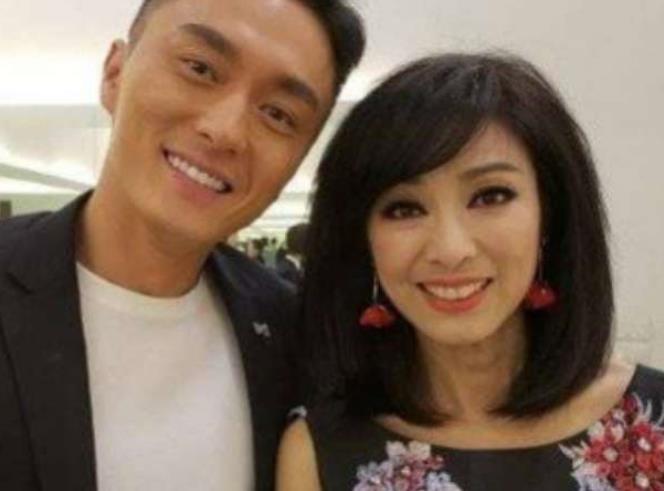 64岁米雪照片曝光,剪去长发后像少女一样可爱,连皱纹都很美