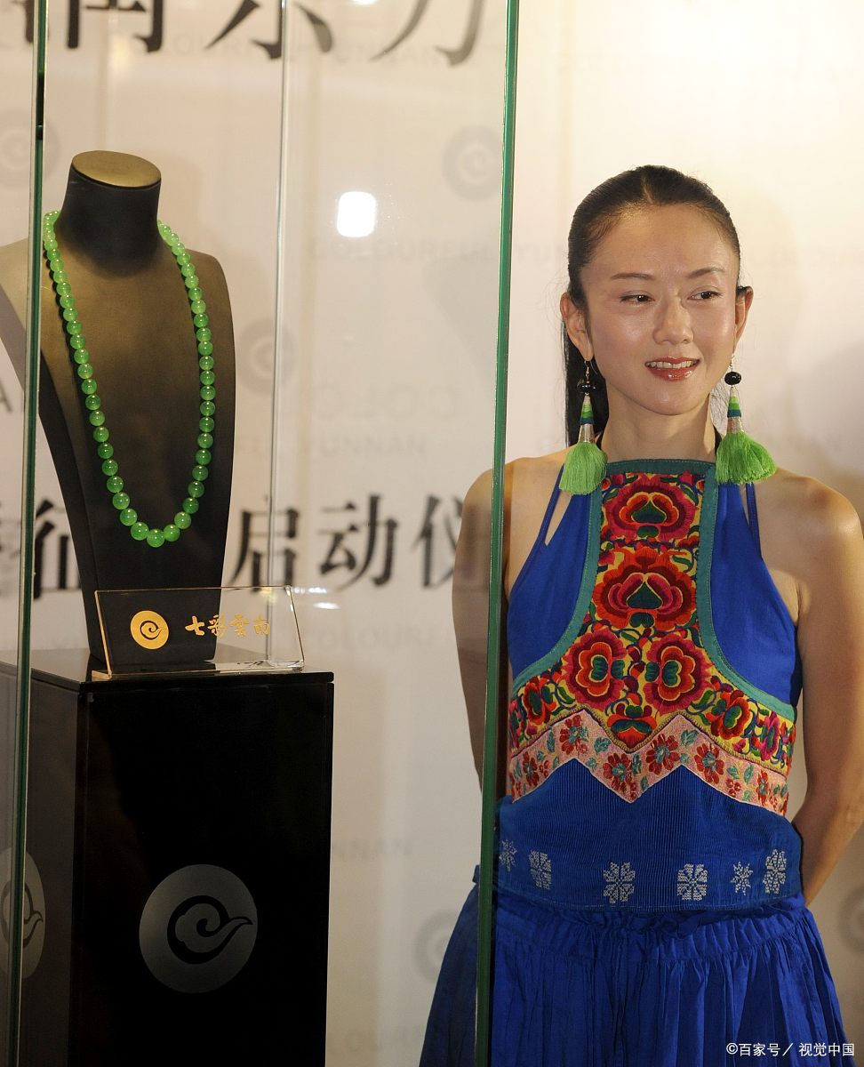 杨丽萍老师身上戴的翡翠价值多少?