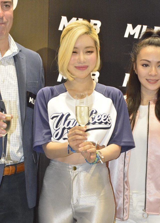 韩国最美dj黄素熙soda穿运动装出席活动 超级火辣美腿藏不住