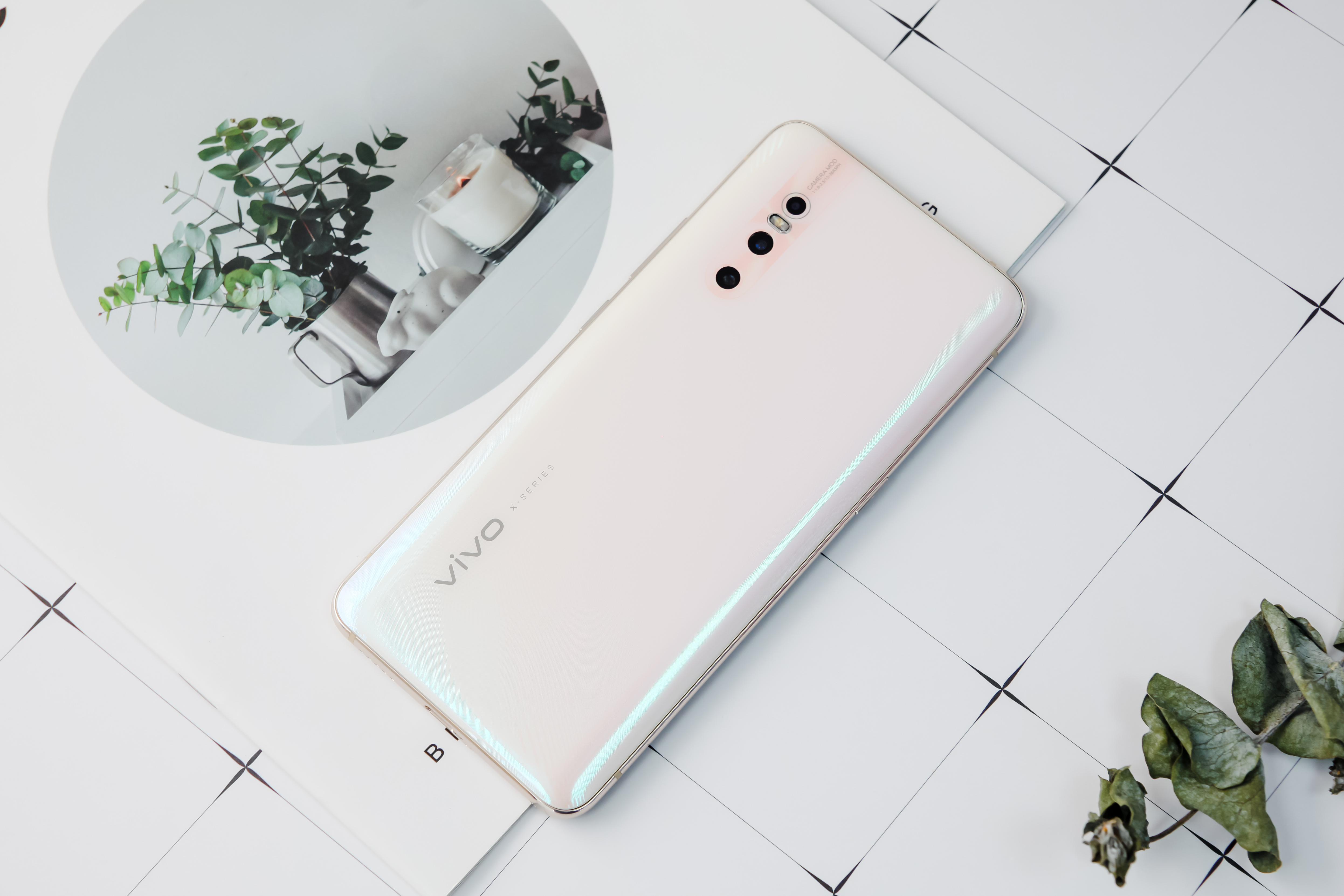 零界全面屏!vivo x27引领新科技美学风潮!
