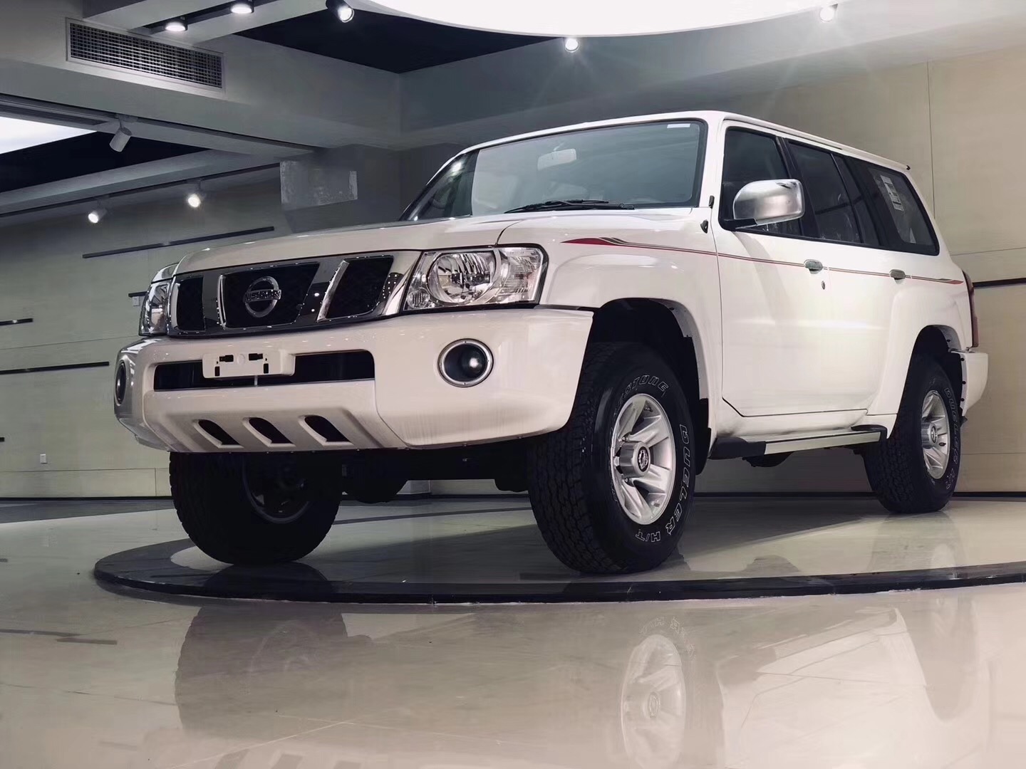 硬汉途乐y61,情怀神车,平行进口引进到国内,只有我觉得帅吗?