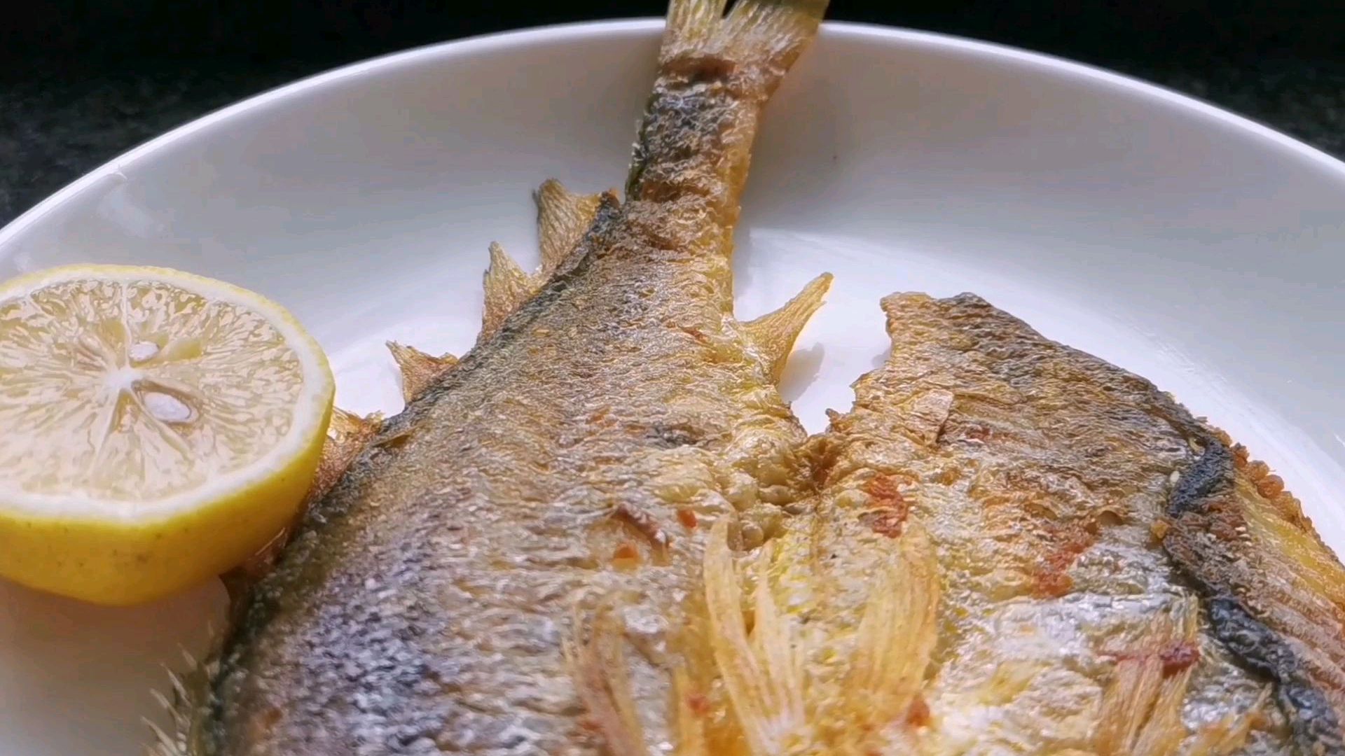 黄花鱼这种吃法,香酥入味,肉嫩鲜美,原来还要按这步骤来做