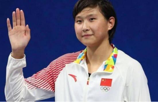 王简嘉禾女子800自仅获第六 莱德基逆转夺四连冠