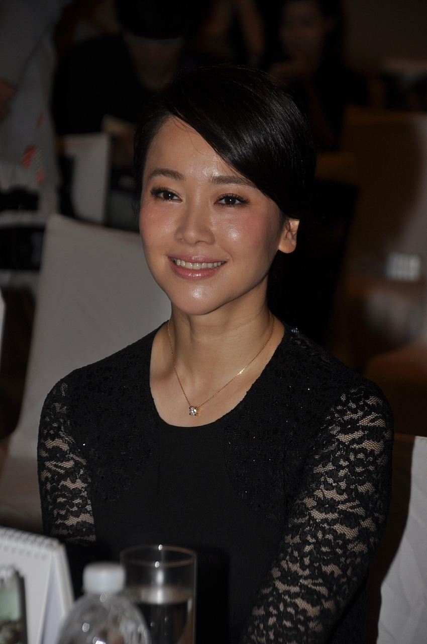 最爱看左小青和王志文演的《天道》,《天道》中左小青言行温和,娓娓道