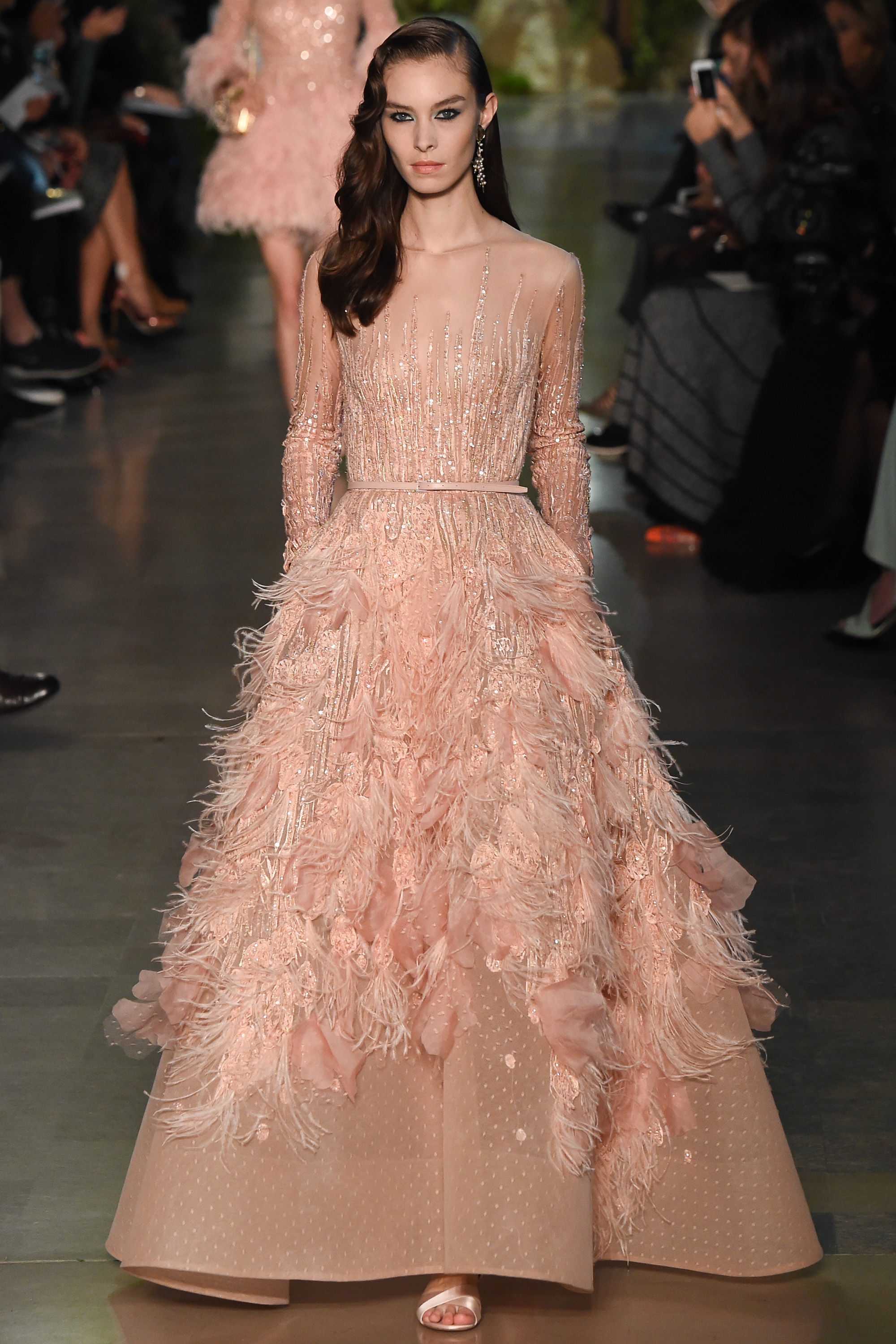 模特美图:elie saab 巴黎时装周,郁金香印花连衣裙