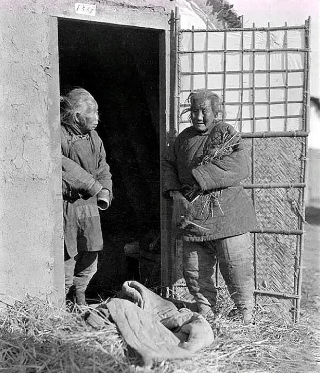 河北保定,育婴堂里收留的弃婴.