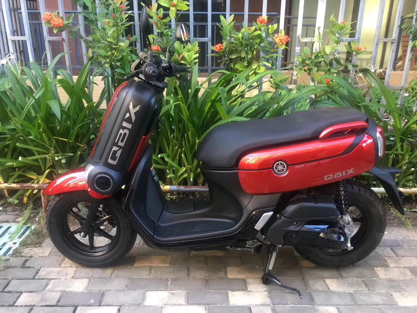 实拍雅马哈踏板车qbix 125!