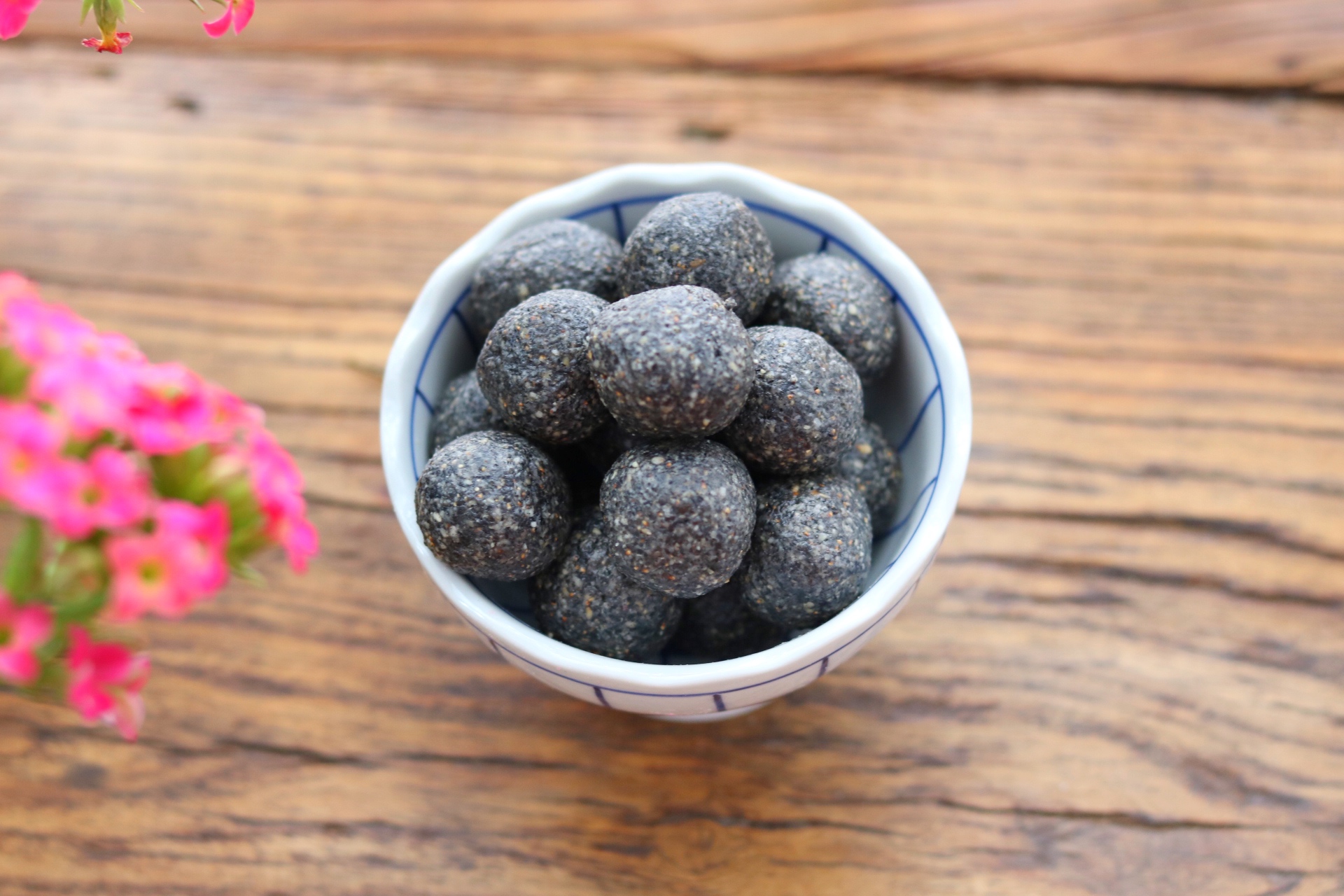 元宵节教你自制黑芝麻馅料,10分钟就能包馅,喷香流沙比买的好吃