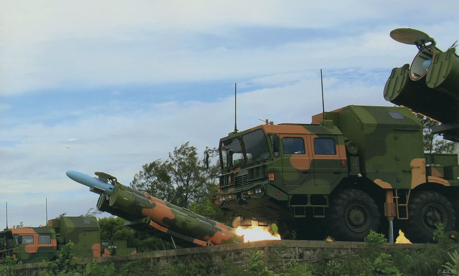 中国海军岸防部队 驻守在绵长海岸线上捍卫疆土的"不沉战舰"