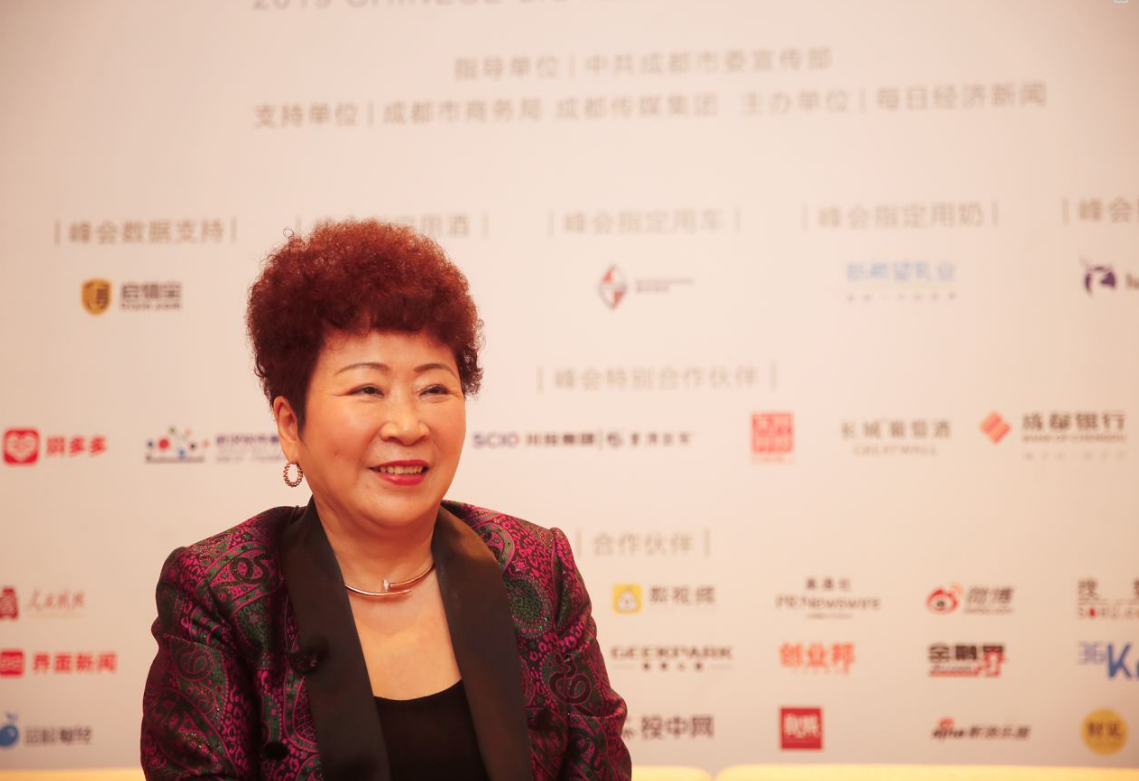 红旗连锁董事长曹世如:公司线下线上业务融合发展迅速