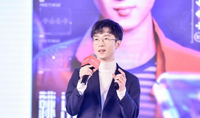 牧童直播遭遇滑铁卢,谁才是快手一哥?当然是颜值与实力并存的他