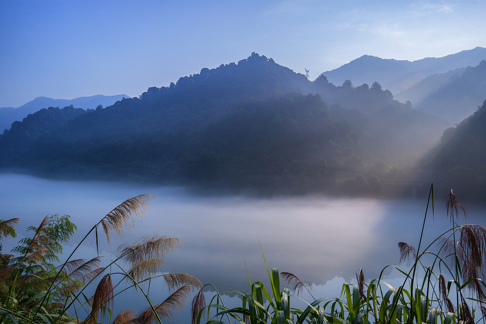 小东江的风景令人陶醉.