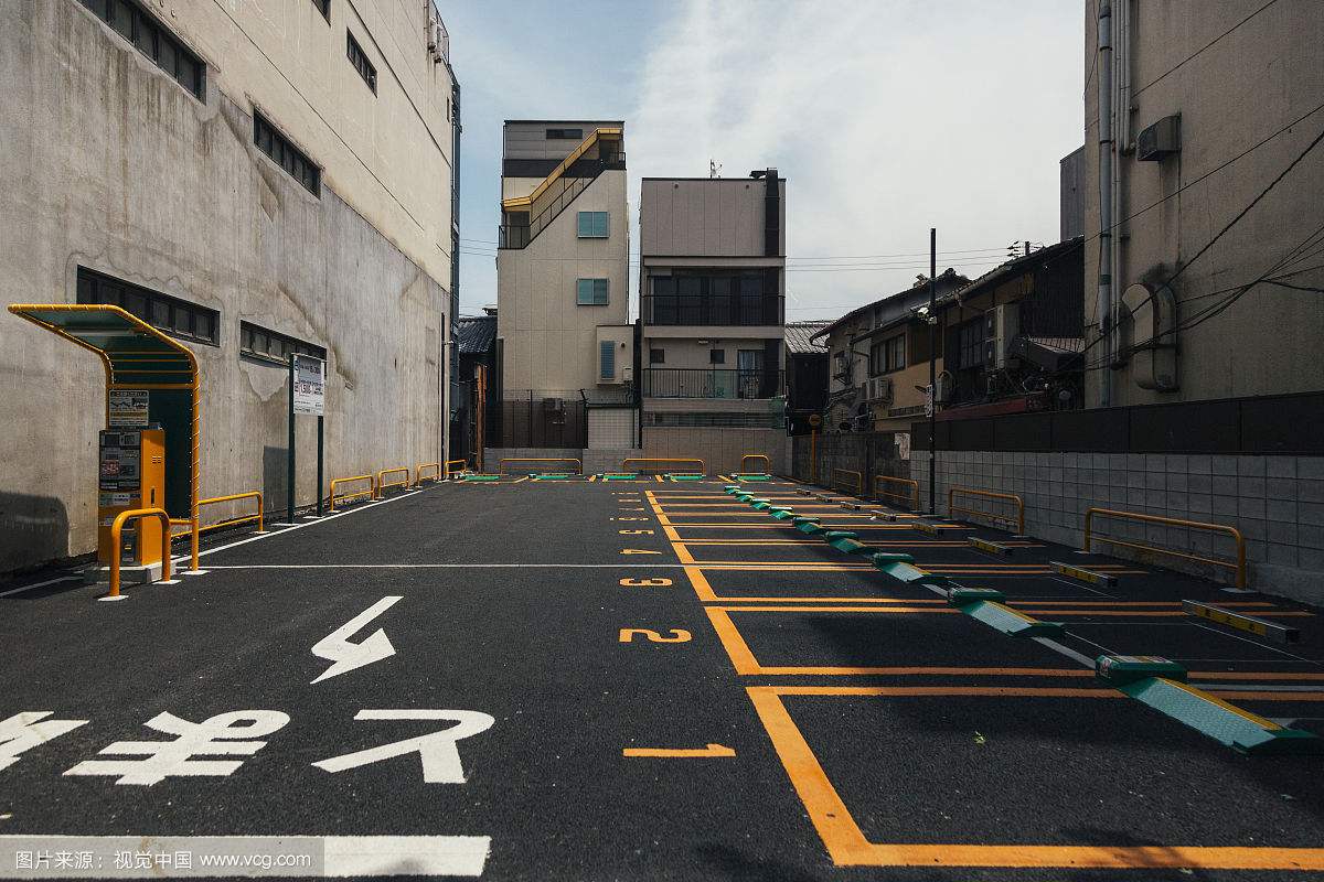 看到日本这种停车位,再看到中国的停车场,网友:我想静一静