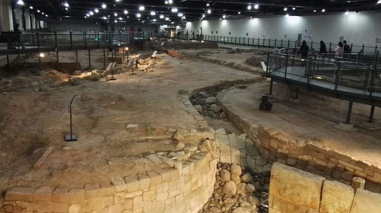 南越国遗址发现巨大方砖,为何现代无法"成功"复制,原因有三点