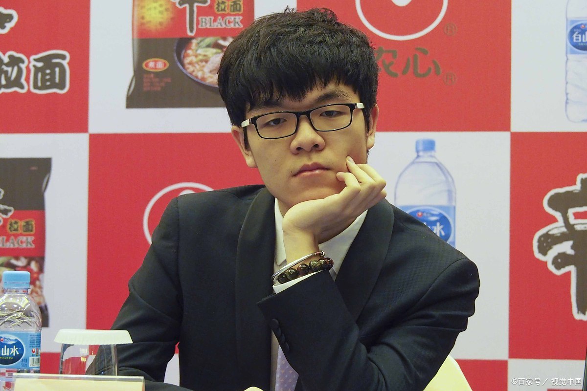 柯洁因吐槽问界m9太贵,宣布停.@老萧说断食的动态