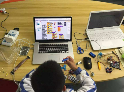 极客晨星:学编程,可以让孩子更好地立足未来