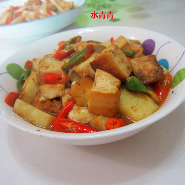 红薯丁烧豆腐