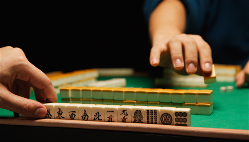 地方新闻精选| 云南6名教师寒假打麻将被拘10日再降级 福州赵宇将收到